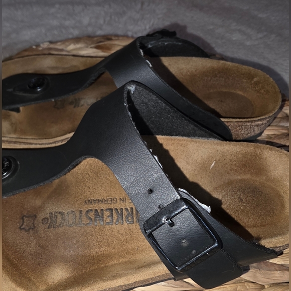 Birkenstock Gizeh Black Leather Thong Sandals size 37 6.5 barely worn - Picture 5 of 8